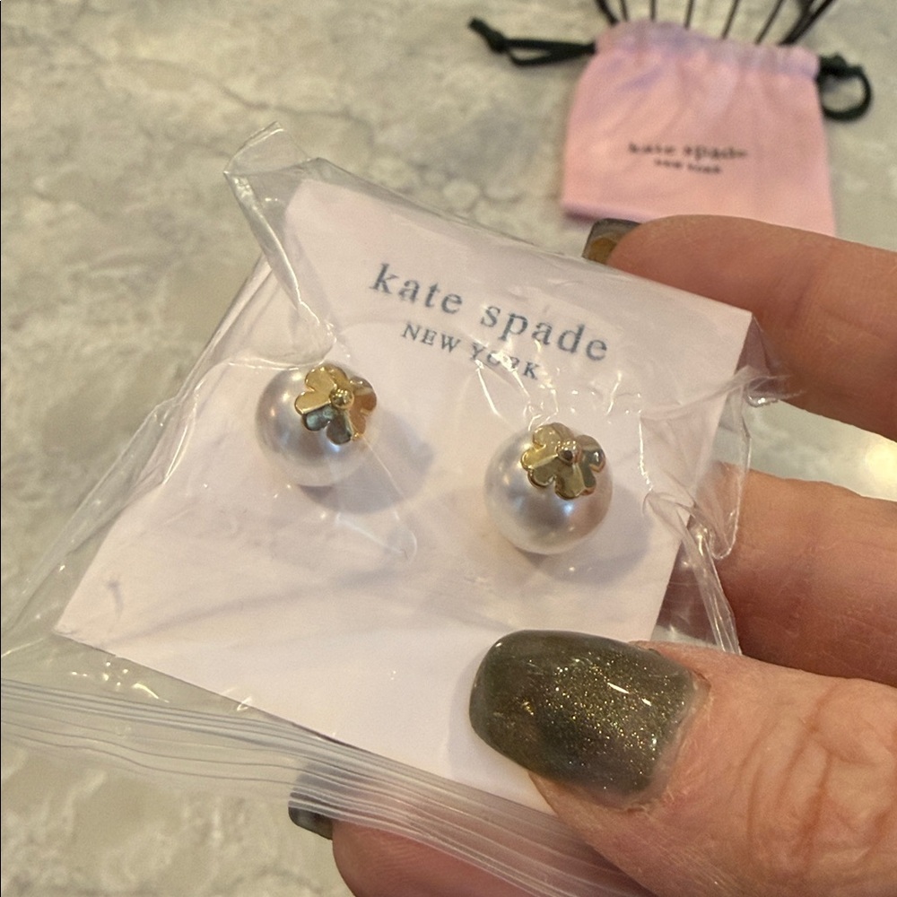 Kate Spade pearls on pearls pierced earrings - Picture 4 of 4